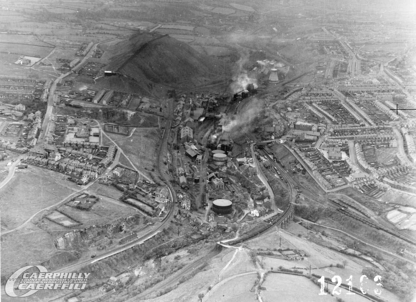 Stryd Fawr - Past and Present